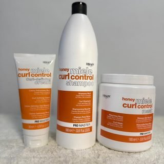 Champú, crema y mascarilla para rizos