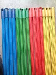 PALOS DE ESCOBAS DE COLORES B